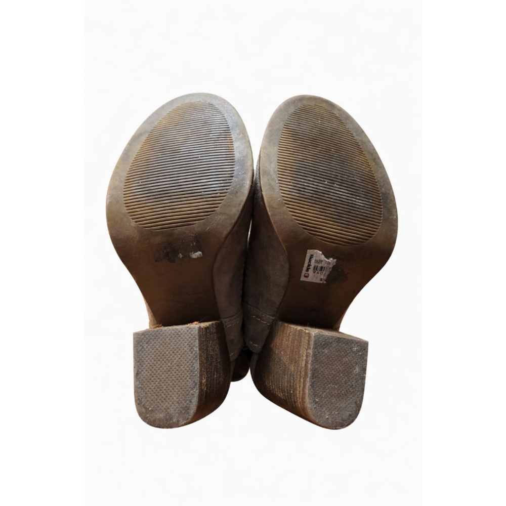 Not Rated Taupe Suede Heels – Size 8 - Picture 8 of 8
